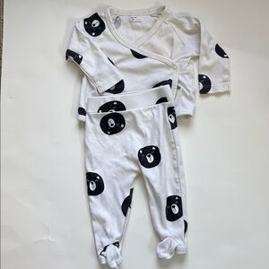 Tun Tun Welcome Home Baby 2 piece set black white bears 0-3 months neutral